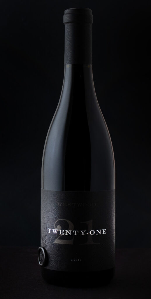 Brandkind Twenty One Main Bottleshot